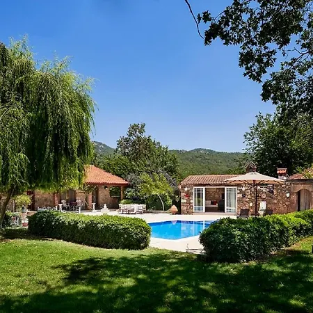 Villa Ada Dreams / Village