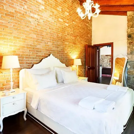 Vila Ada Dreams / Village